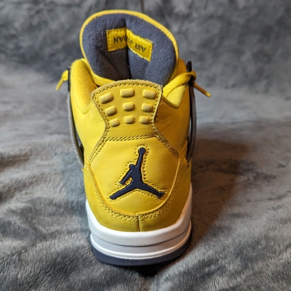 Air Jordan 4 Lightning - Picture 10 of 10
